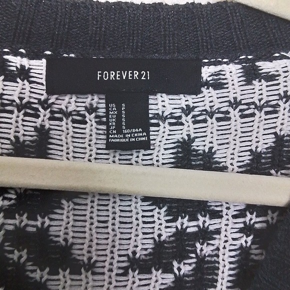 Forever 21 Heavy Knit Cardigan Sweater Size S Gray White Winter‎ Cotton Blend - Picture 10 of 10